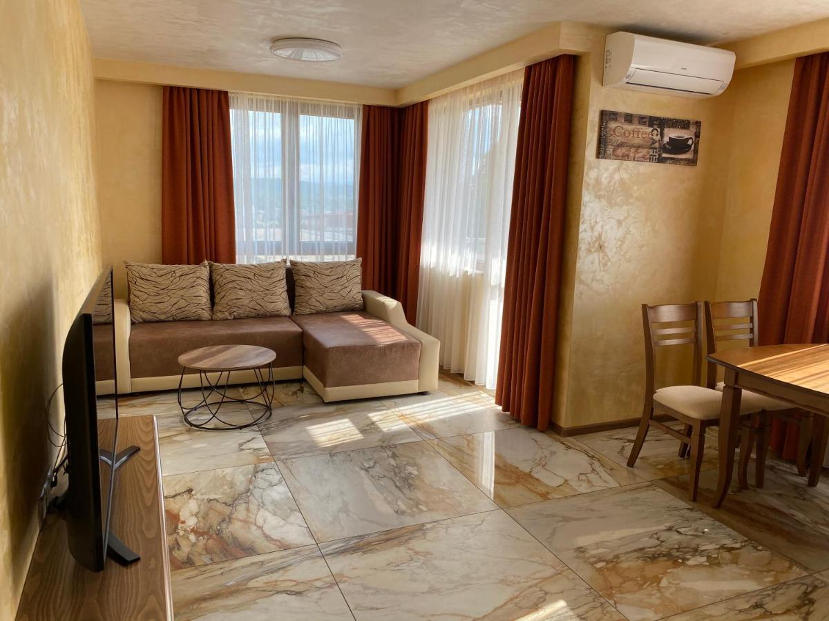 Coziness And Comfort In The Old Town Veliko Tărnovo Esterno foto