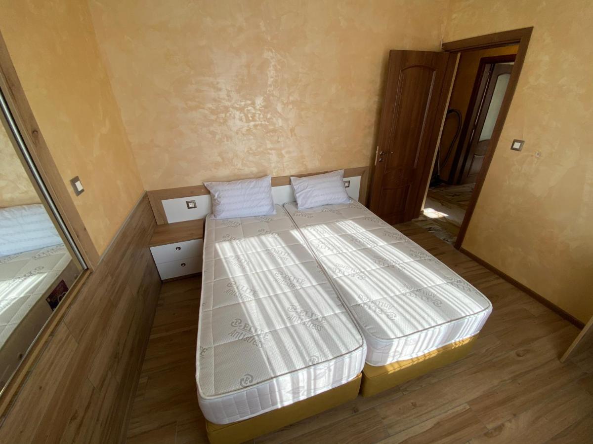 Coziness And Comfort In The Old Town Veliko Tărnovo Esterno foto